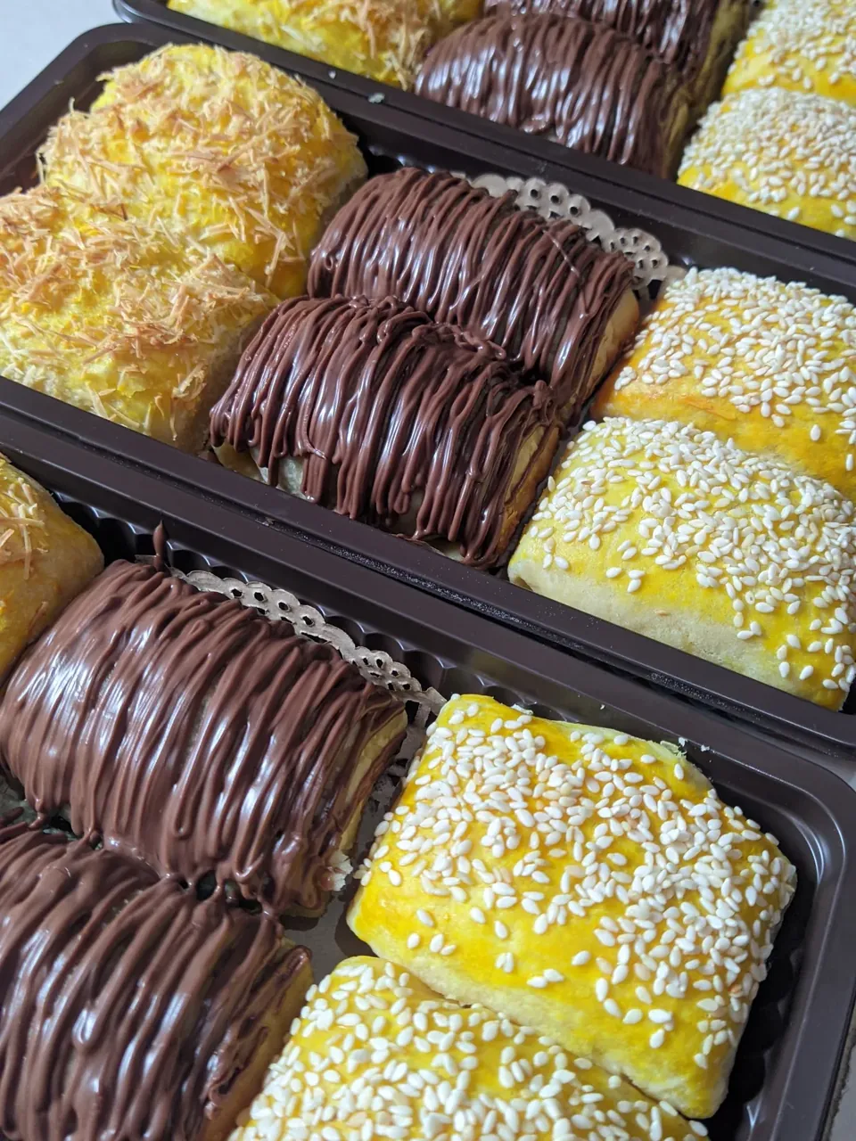 Bolen pisang cokelat premium buatan rumahan dari Mabit Kitchen, Kota Langsa